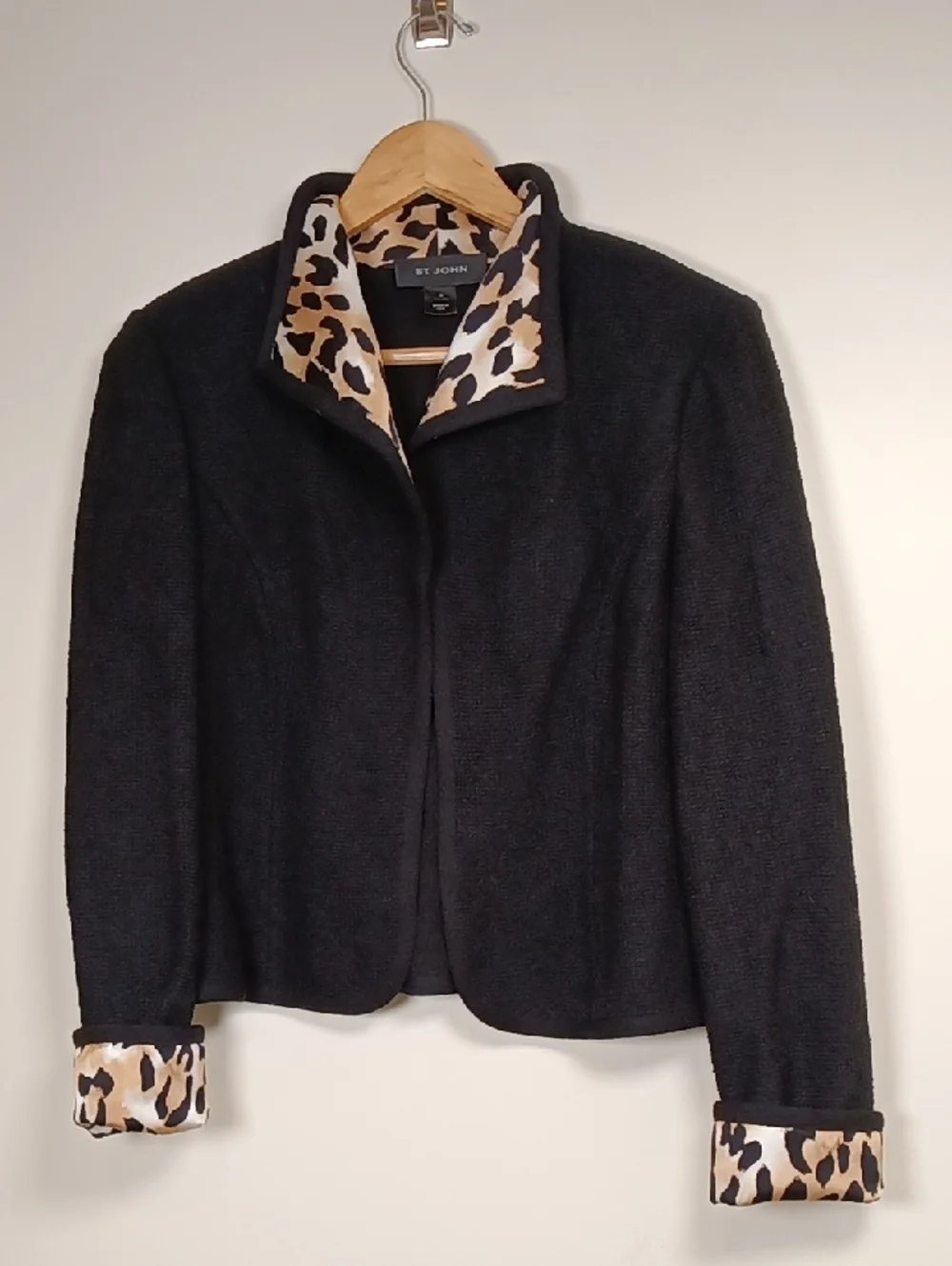 St. John Open Front Knit Jacket w/ Satin Leopard Accent Lining Size 6